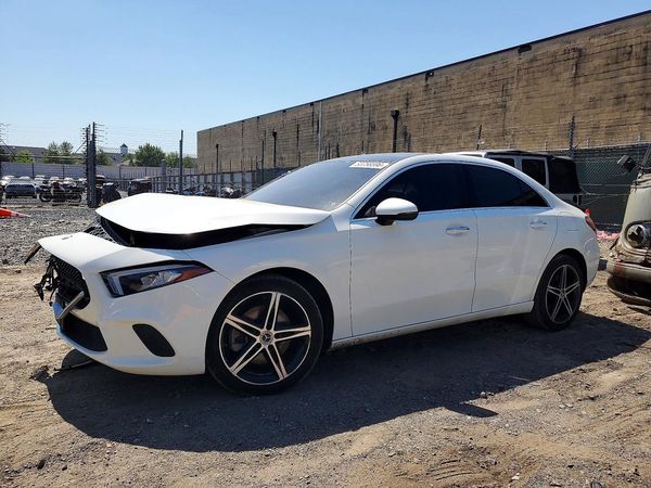 2019 MERCEDES-BENZ A