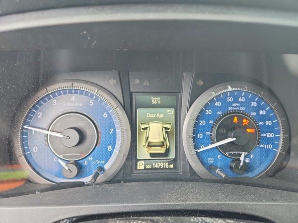 2018 TOYOTA SIENNA LE