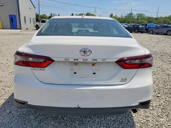 2021 TOYOTA CAMRY LE — DIRR