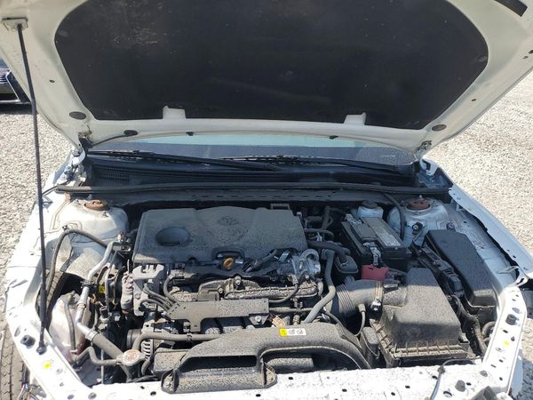 2021 TOYOTA CAMRY LE — Engine bay