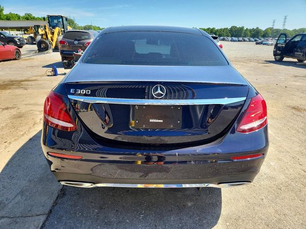 2018 MERCEDES-BENZ E E300