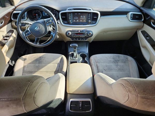 2019 KIA SORENTO L, LX, S