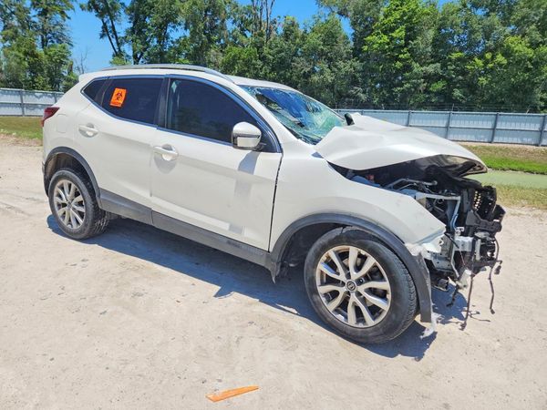 2020 NISSAN ROGUE — Passenger 3/4