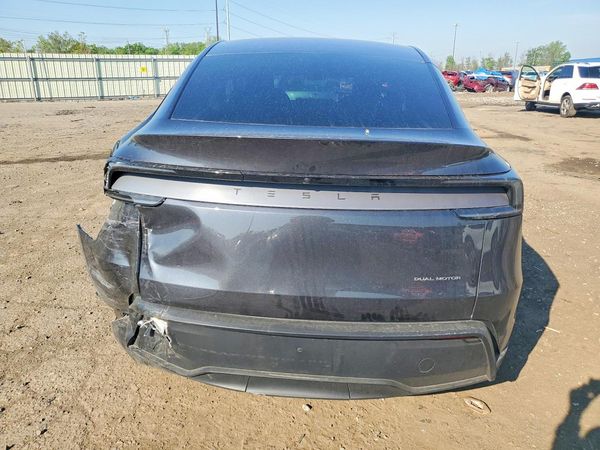 2026 TESLA MODEL Y