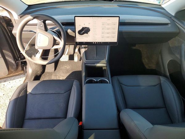 2026 TESLA MODEL Y