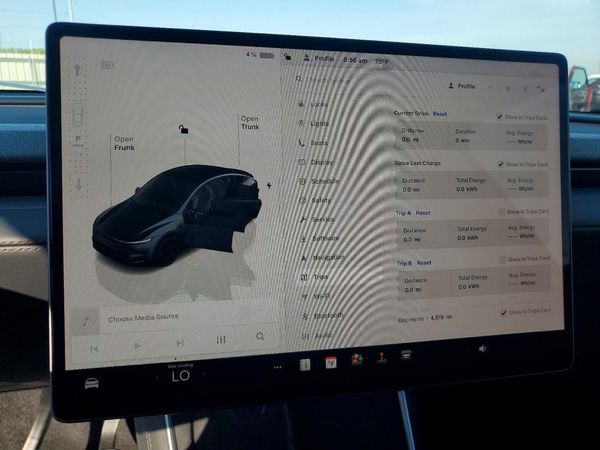 2026 TESLA MODEL Y
