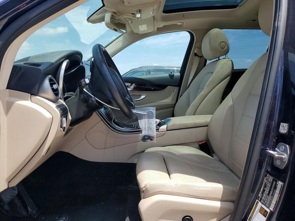 2016 MERCEDES-BENZ GLC
