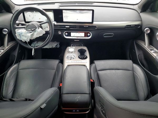 2024 GENESIS GV60 AWD Advanced with 20"