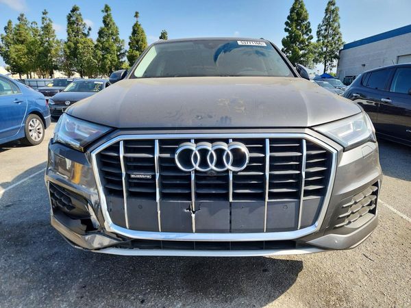 2022 AUDI Q7 quattro Premium