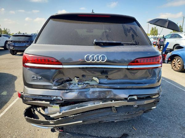 2022 AUDI Q7 quattro Premium