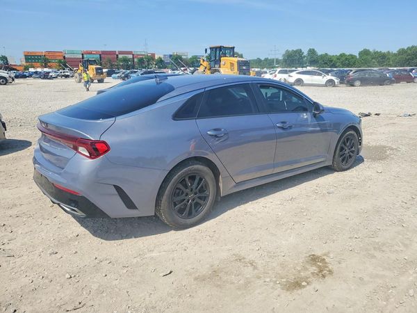 2022 KIA K5