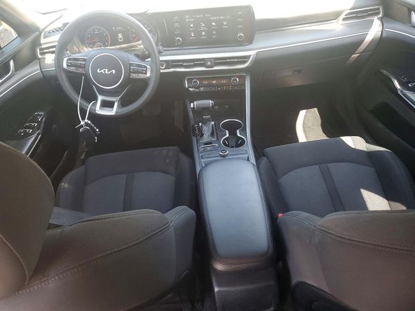 2022 KIA K5