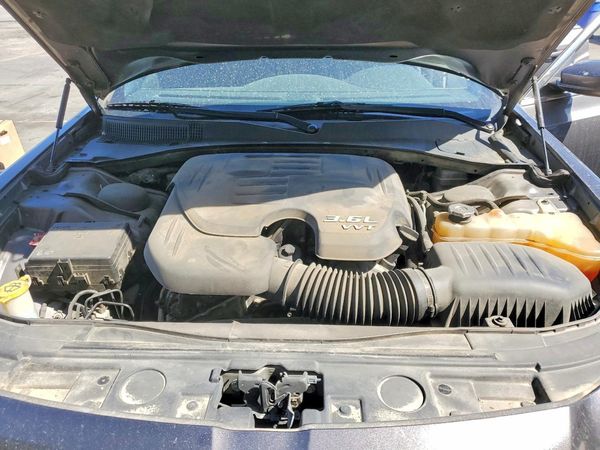 2013 CHRYSLER 300 Base/Limited