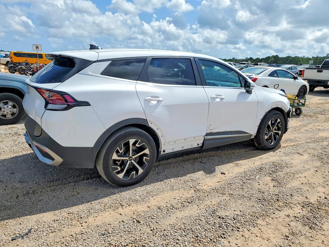2023 KIA SPORTAGE EX
