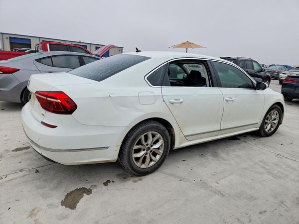 2017 VOLKSWAGEN PASSAT S