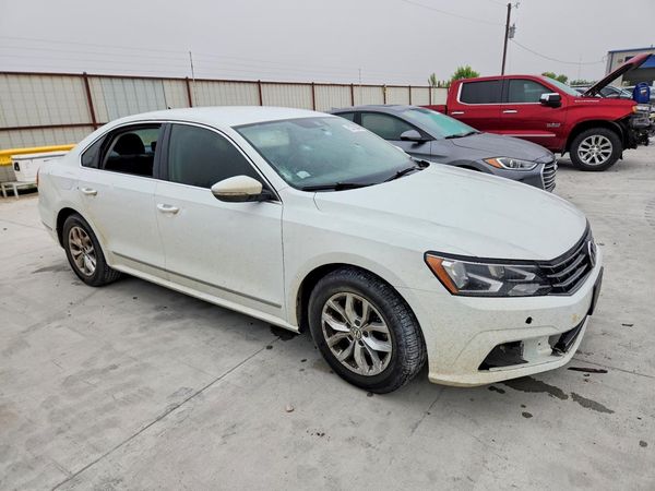2017 VOLKSWAGEN PASSAT S