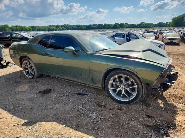 2022 DODGE CHALLENGER SXT