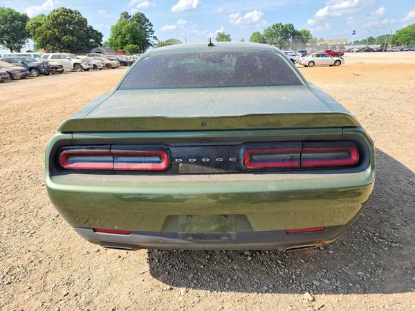2022 DODGE CHALLENGER SXT