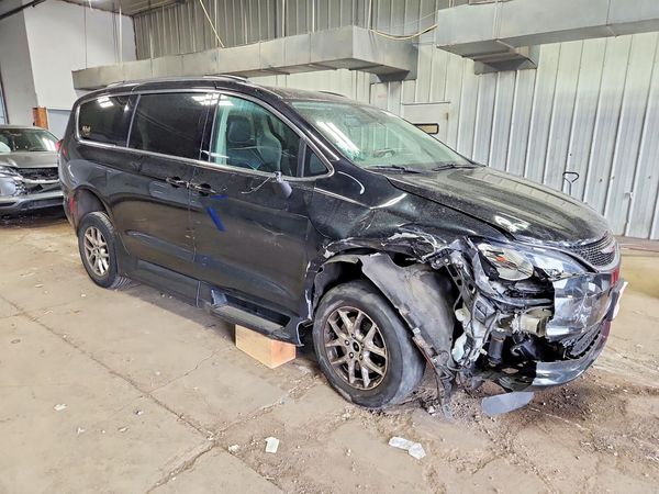 2021 CHRYSLER VOYAGER LXI