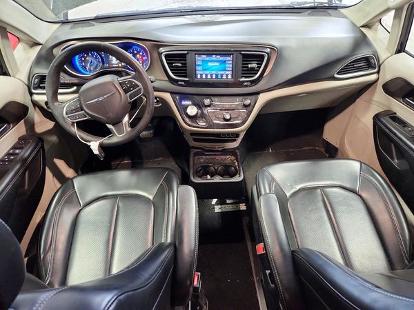 2021 CHRYSLER VOYAGER LXI