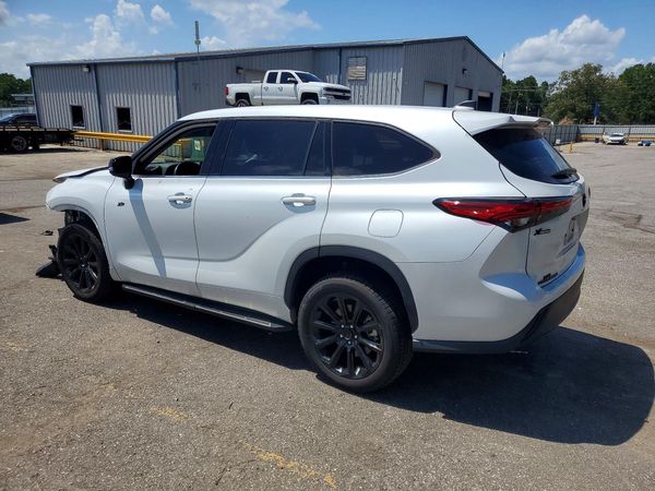 2022 TOYOTA HIGHLANDER
