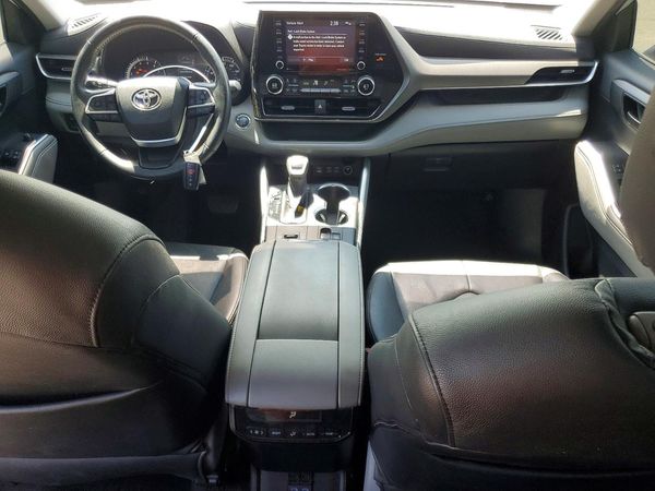 2022 TOYOTA HIGHLANDER