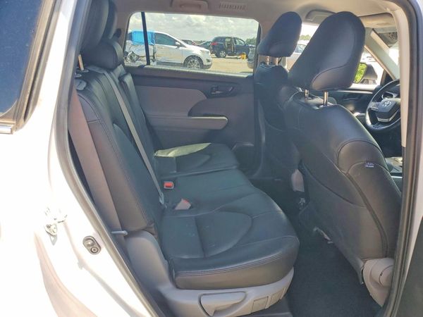 2022 TOYOTA HIGHLANDER