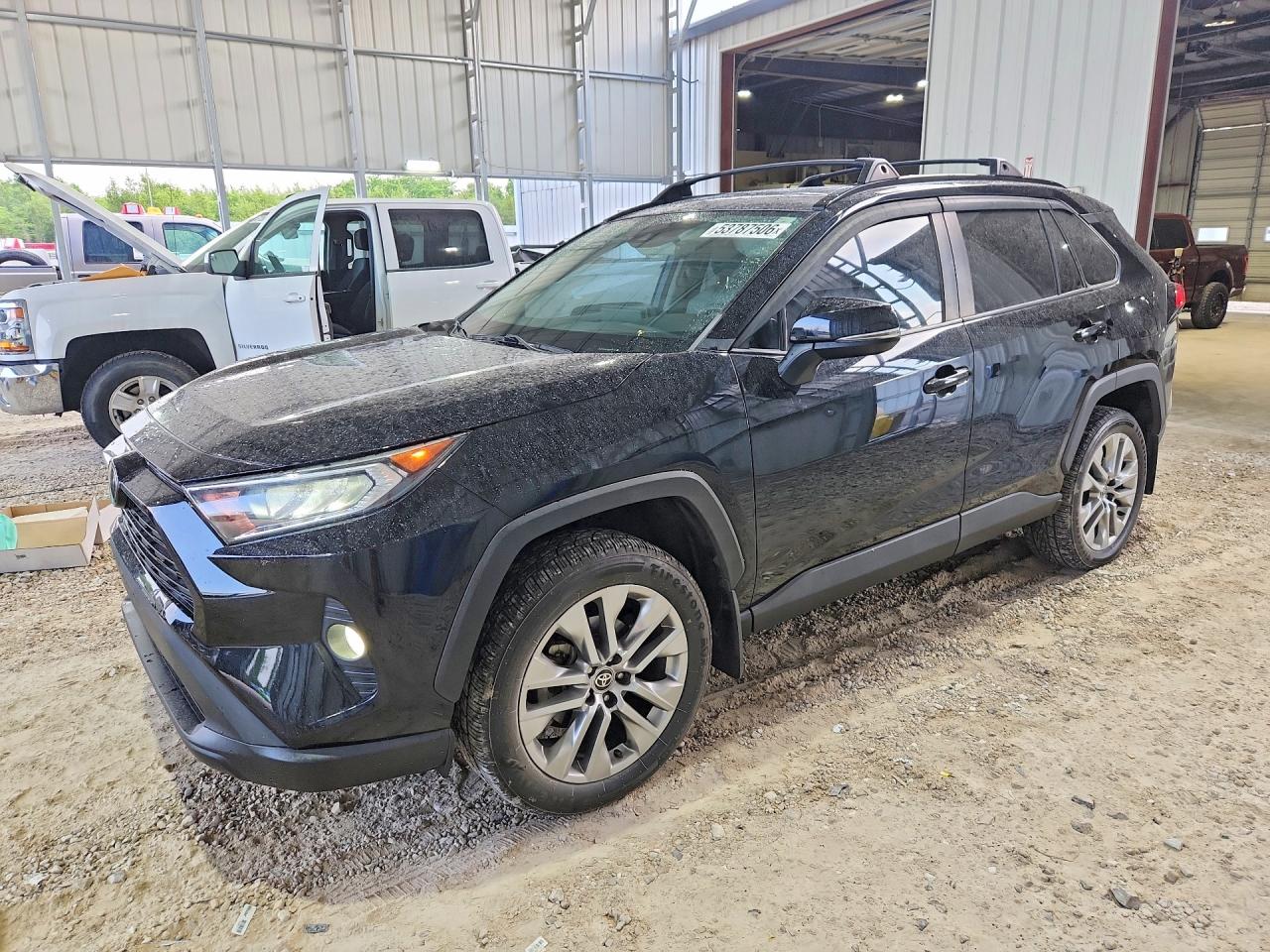 2019 TOYOTA RAV4 XLE Premium
