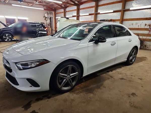 2019 MERCEDES-BENZ A A220