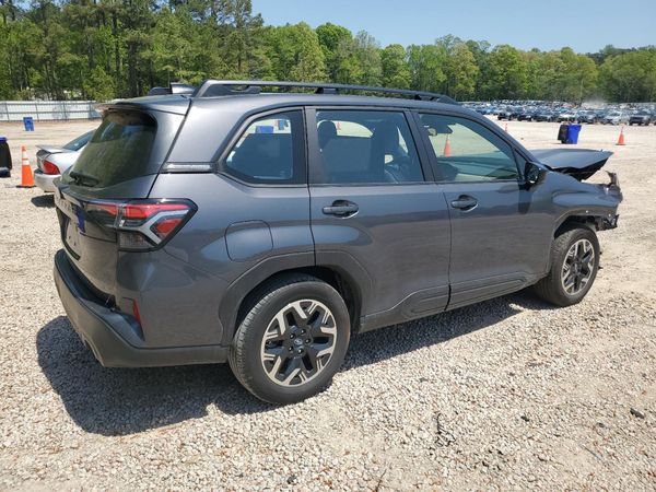 2025 SUBARU FORESTER Base Plus