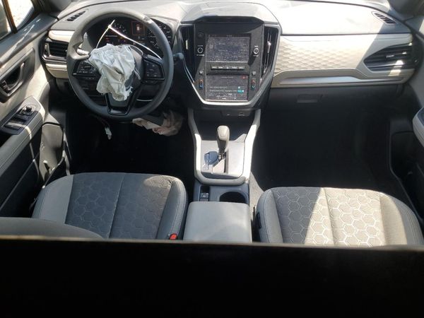 2025 SUBARU FORESTER Base Plus