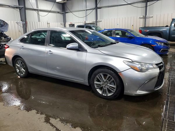 2016 TOYOTA CAMRY