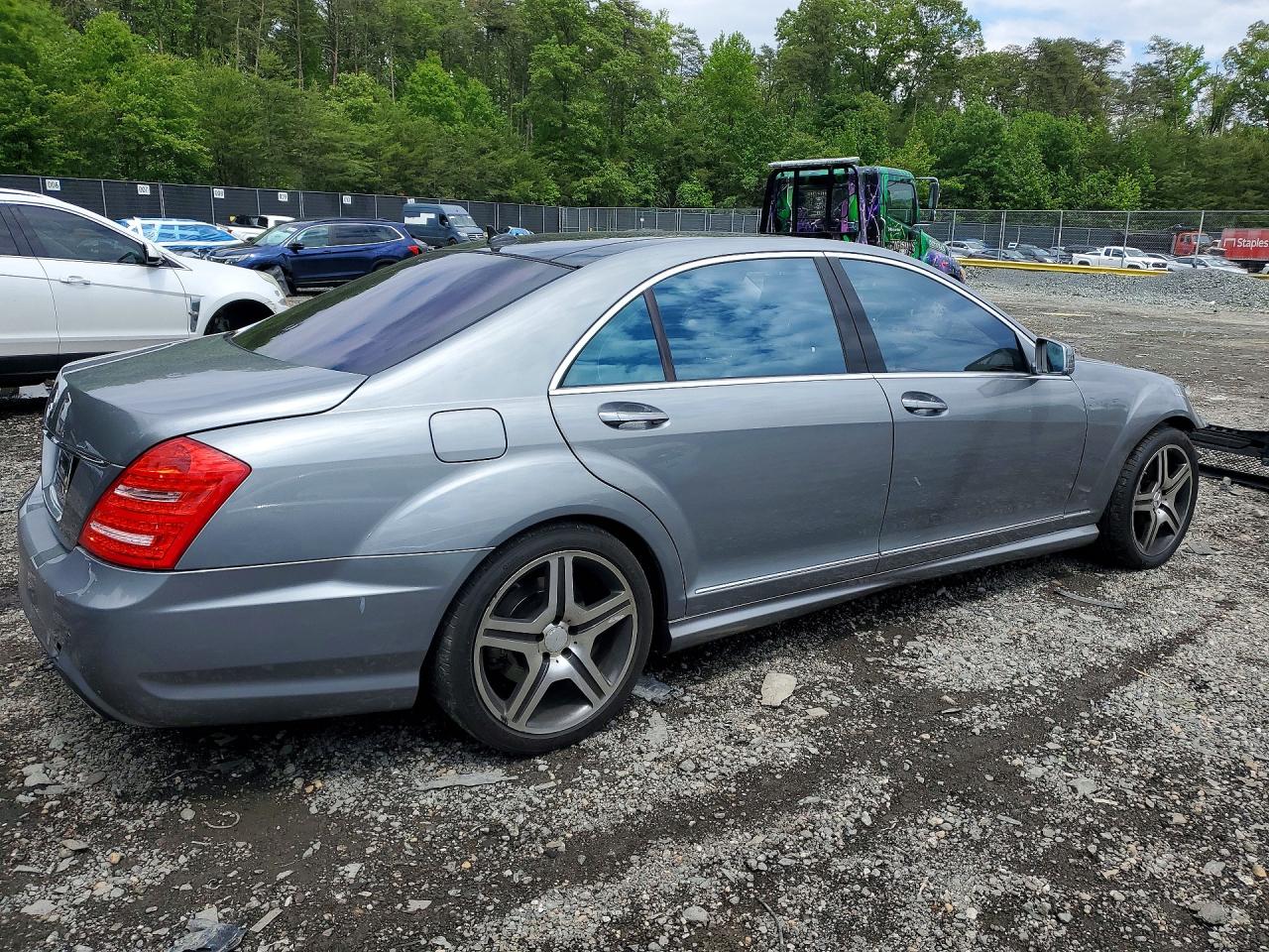 2011 MERCEDES-BENZ S S550
