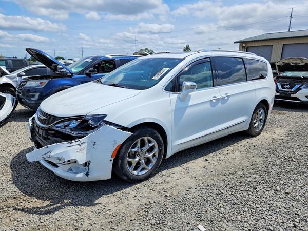 2017 CHRYSLER PACIFICA