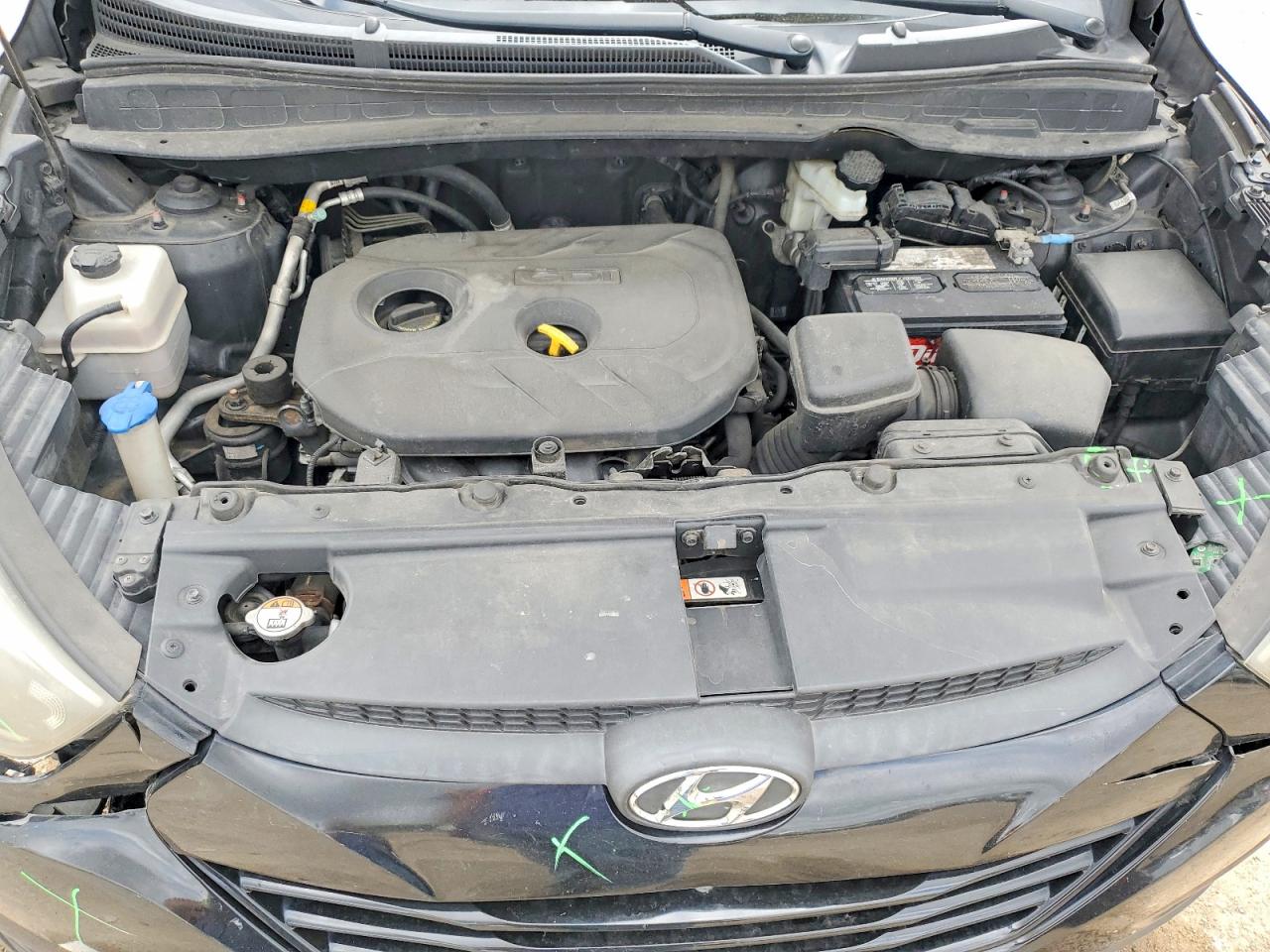 2015 HYUNDAI TUCSON GL (Middle-Low)