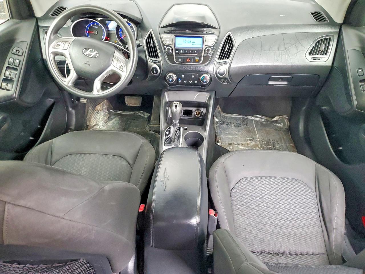 2015 HYUNDAI TUCSON GL (Middle-Low)