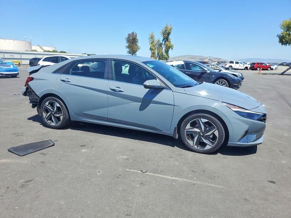 2022 HYUNDAI ELANTRA