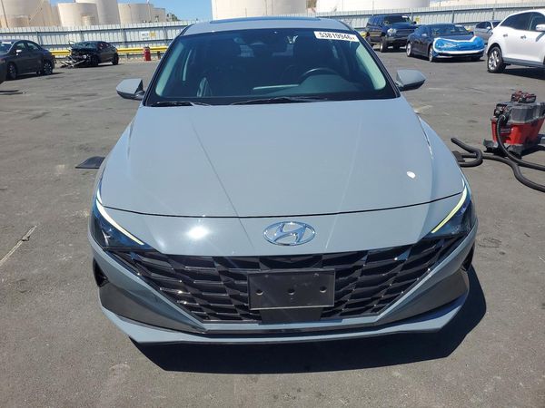 2022 HYUNDAI ELANTRA