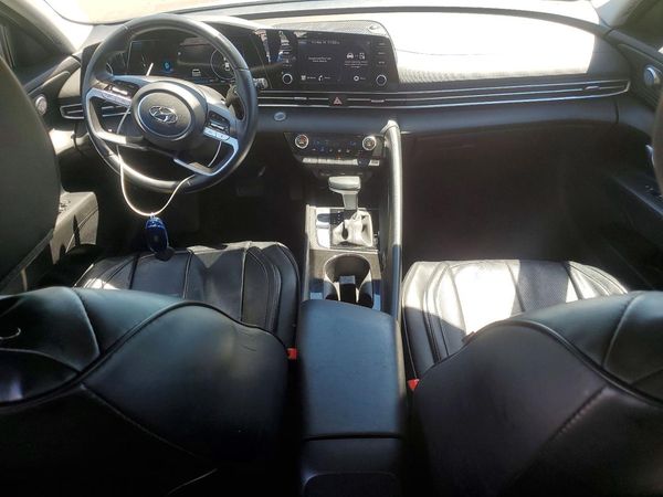 2022 HYUNDAI ELANTRA