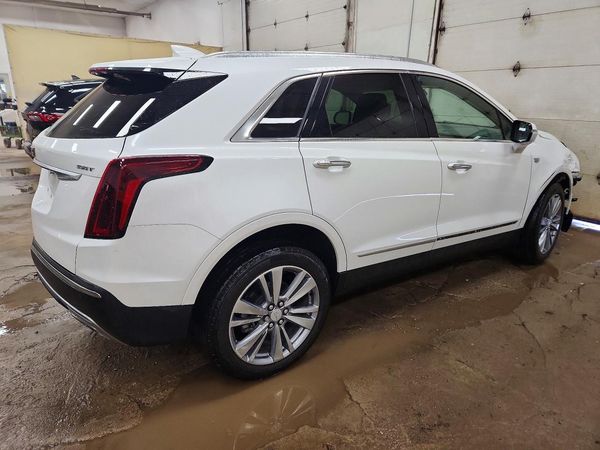 2025 CADILLAC XT5