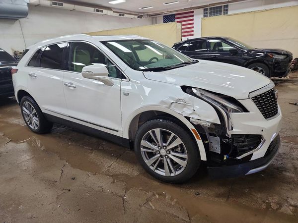 2025 CADILLAC XT5