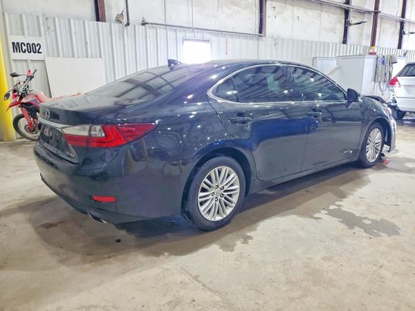 2016 LEXUS ES