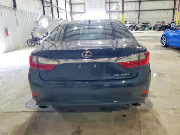2016 LEXUS ES