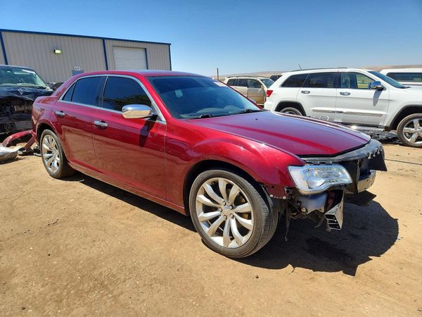 2019 CHRYSLER 300