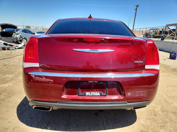 2019 CHRYSLER 300
