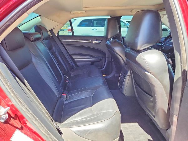 2019 CHRYSLER 300