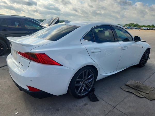 2019 LEXUS IS