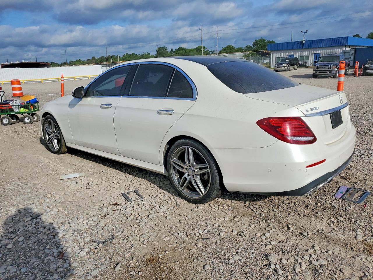 2017 MERCEDES-BENZ E E300-4M