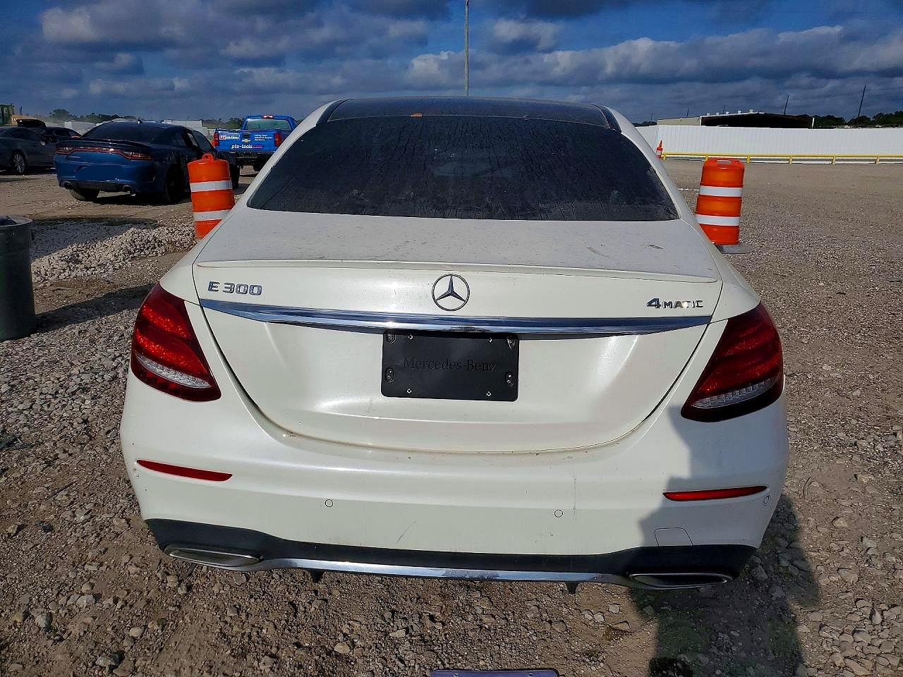 2017 MERCEDES-BENZ E E300-4M