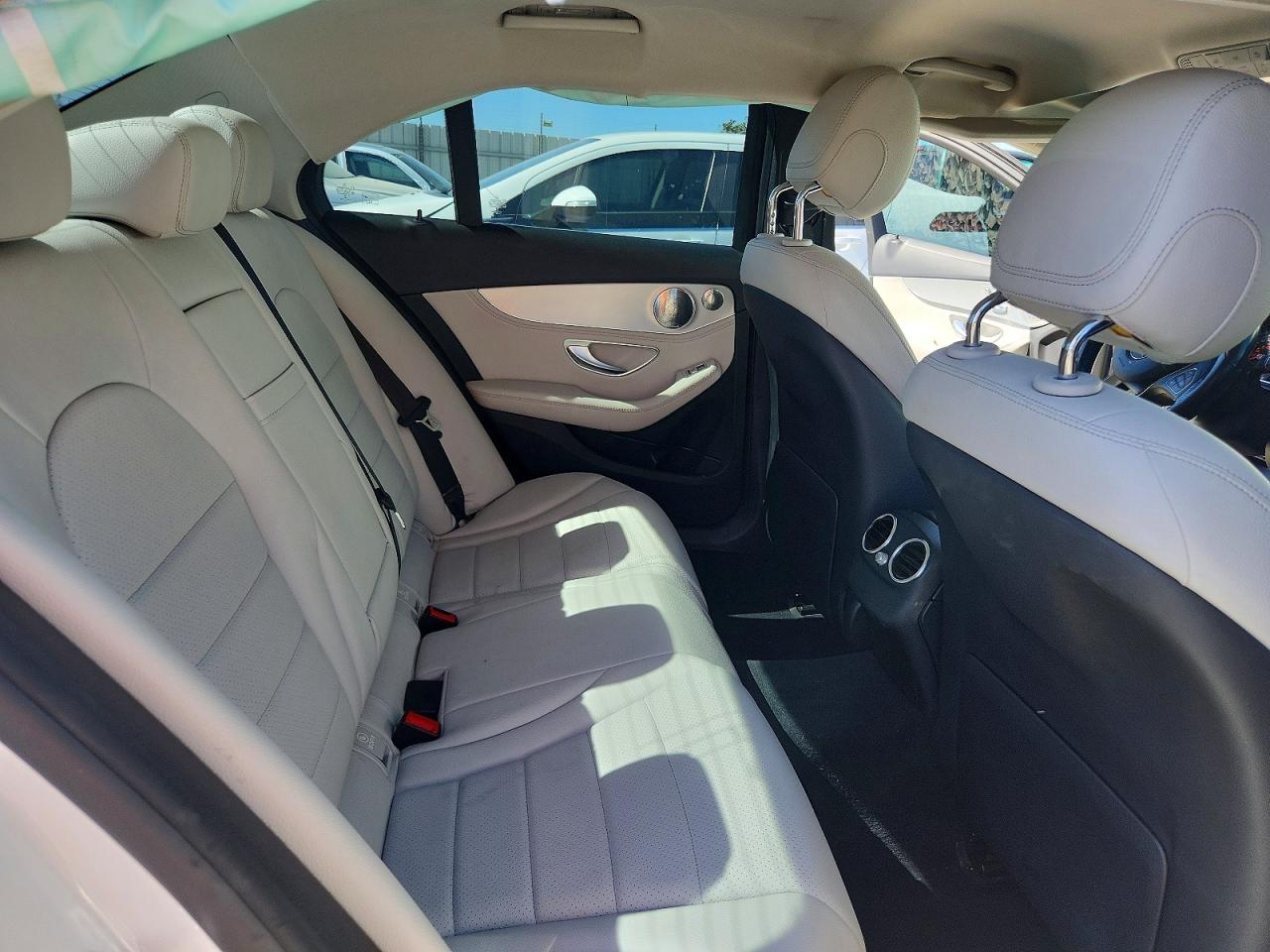 2015 MERCEDES-BENZ C Base